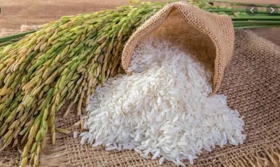 Setiap bulan koperasi Sejahtera berhasil menjual beras sebanyak 1.620 kg kepada anggotanya