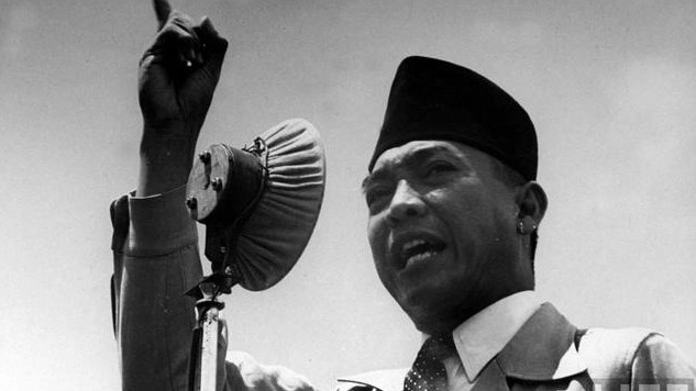 Berikan pendapatmu mengapa Jepang membebaskan Soekarno dari penjara?